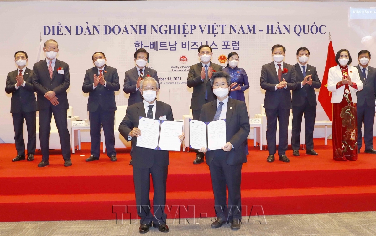 Vietnam, RoK unveil investment projects worth billions of dollars